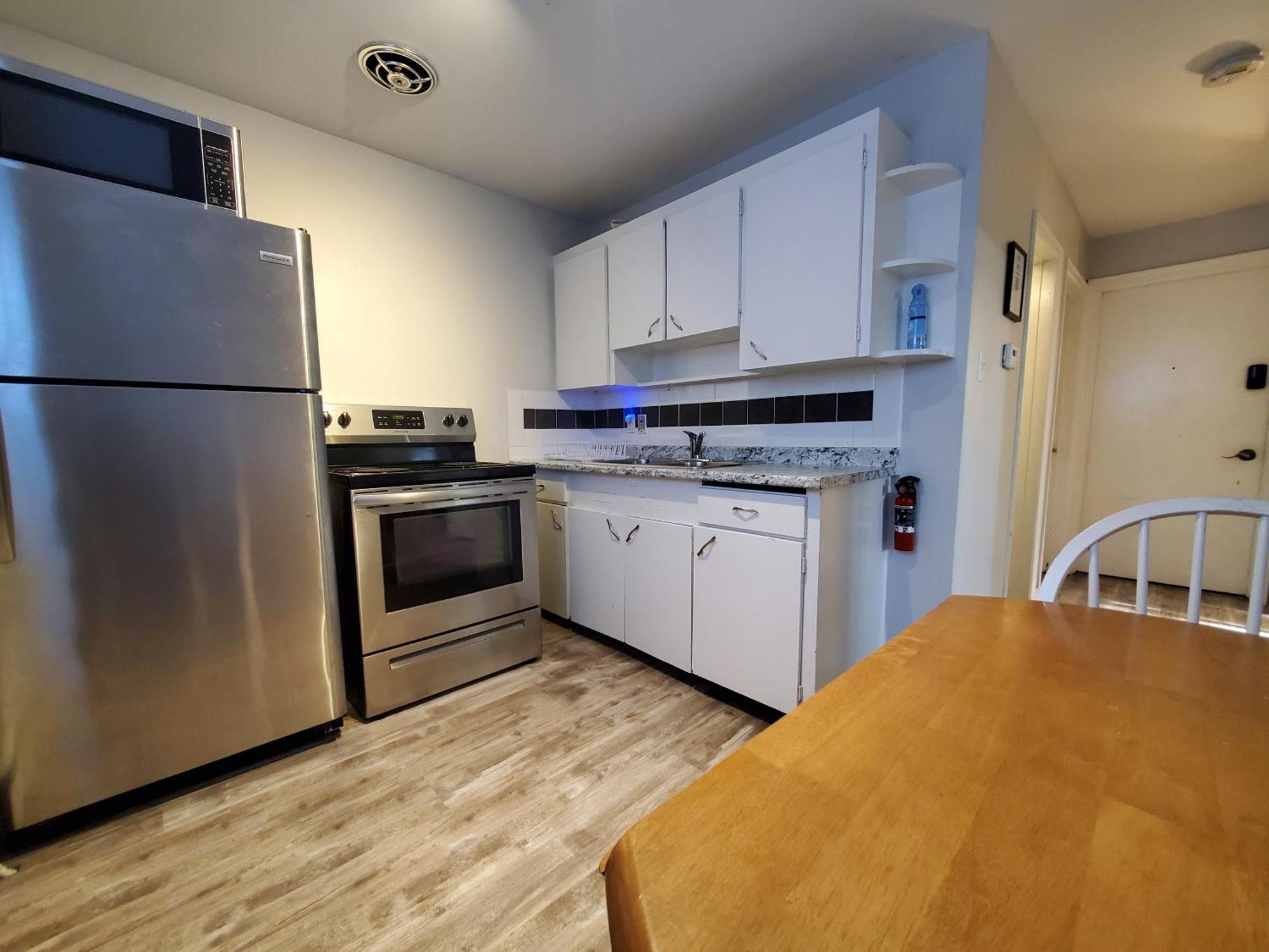 Modern Private 1Br Apt. W/Free Prkg + Fast Wi-Fi Apartment Sault Ste. Marie Exterior photo