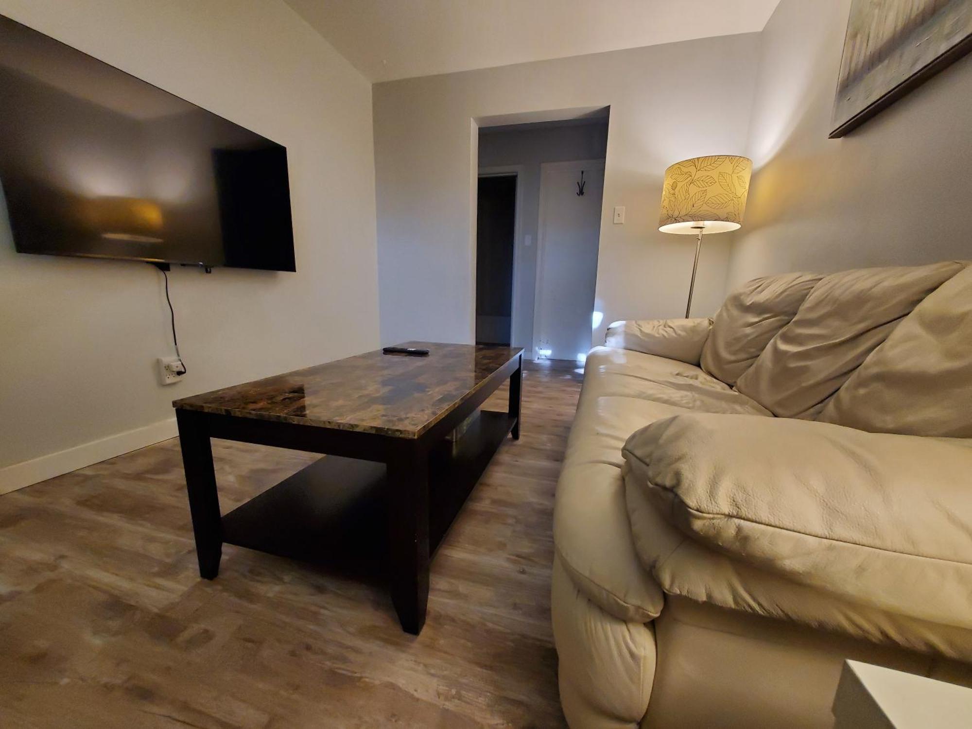 Modern Private 1Br Apt. W/Free Prkg + Fast Wi-Fi Sault Ste. Marie Exterior photo